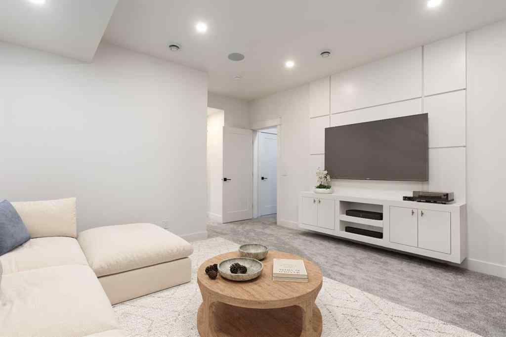 MLS® A2265959 - 4309 32 Avenue SW in Glenbrook Calgary, Residential