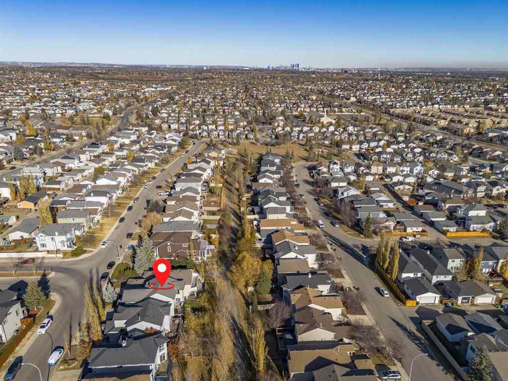 MLS® A2265961 - 8 Everstone Rise SW in Evergreen Calgary, Residential