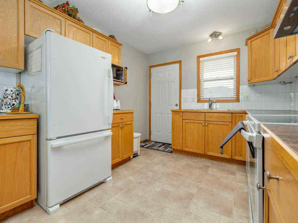 MLS® A2265971 - 159 Cougar Crescent N in Uplands Lethbridge, Residential