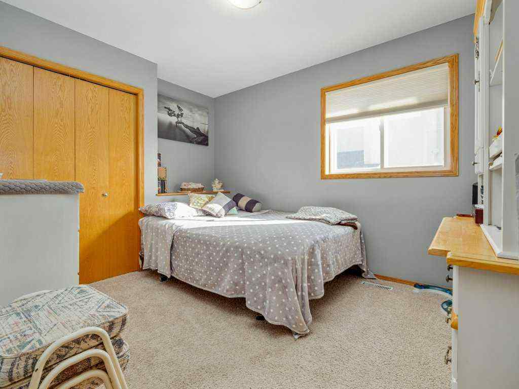 MLS® A2265971 - 159 Cougar Crescent N in Uplands Lethbridge, Residential