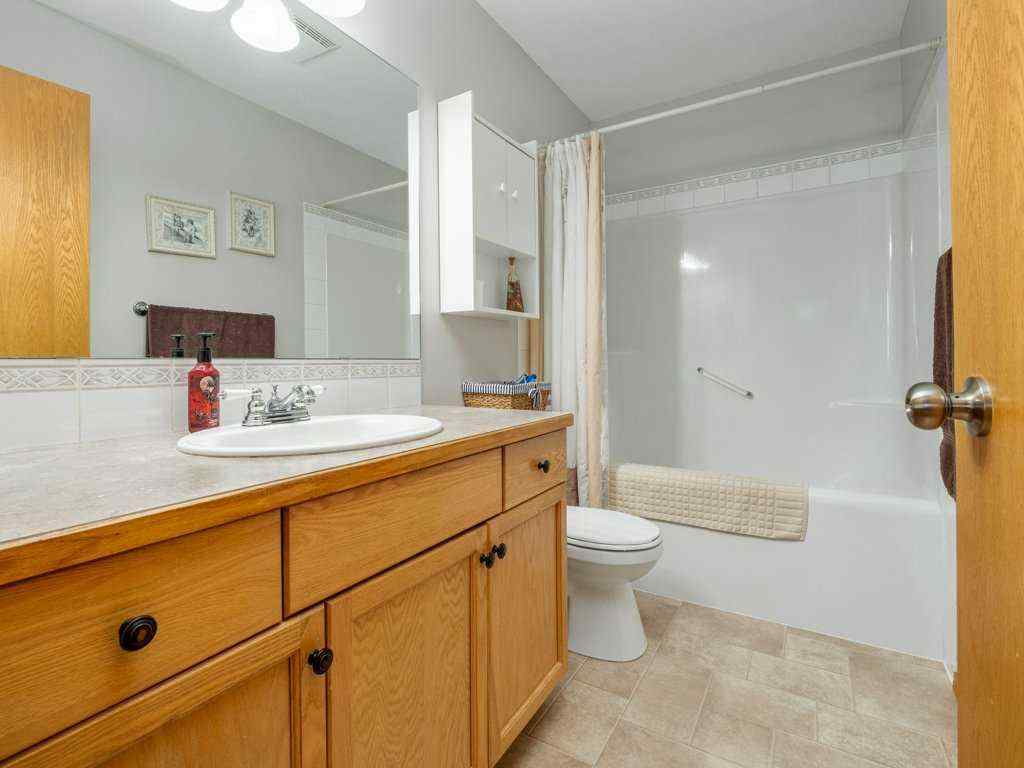 MLS® A2265971 - 159 Cougar Crescent N in Uplands Lethbridge, Residential