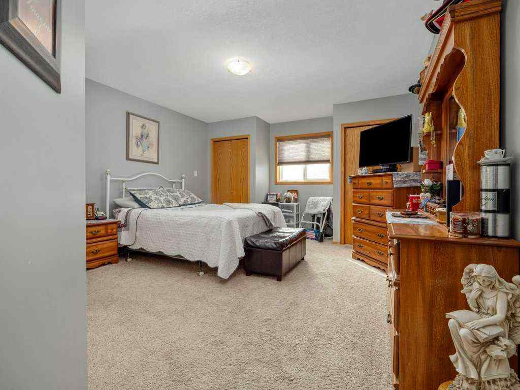 MLS® A2265971 - 159 Cougar Crescent N in Uplands Lethbridge, Residential