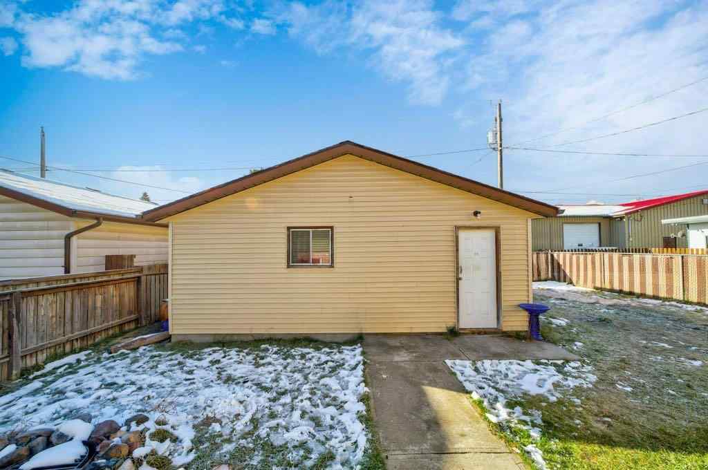 MLS® A2265974 - 11538 21 Avenue  in NONE Blairmore, Residential