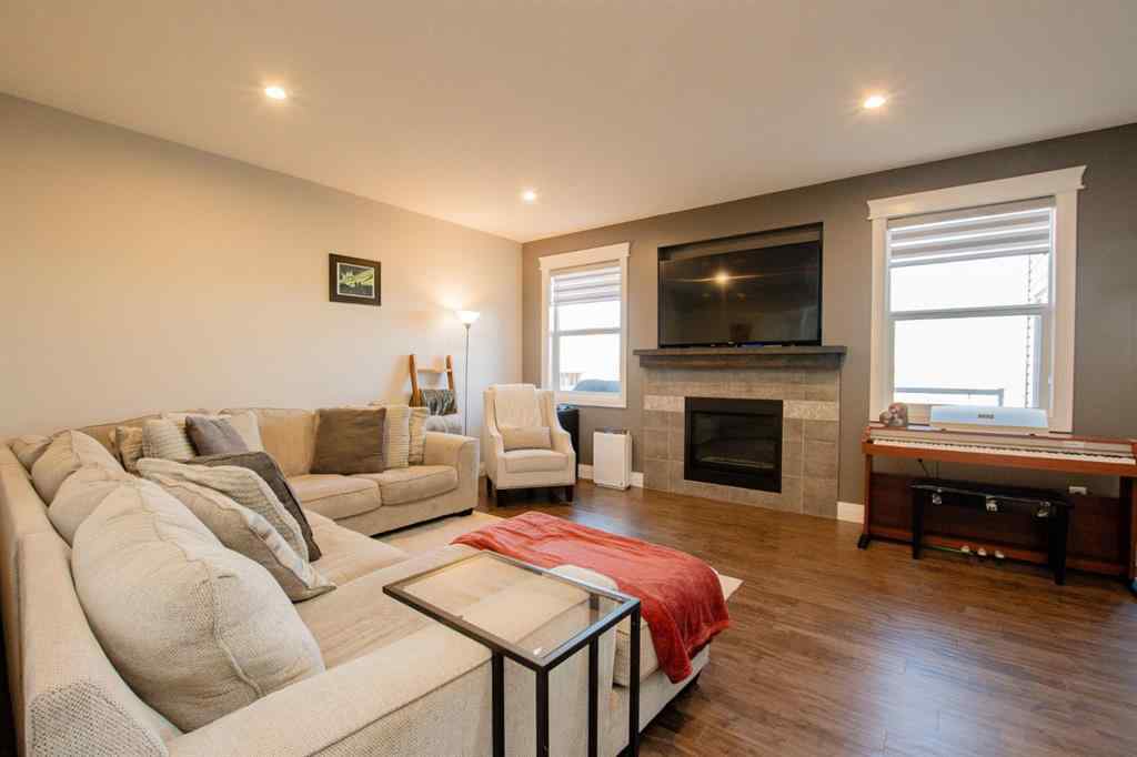 MLS® A2265975 - 8622 120 Avenue  in Copperwood Grande Prairie, Residential