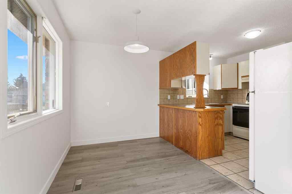 MLS® A2265976 - 2 West Barrett Place  in West Valley Cochrane, Residential