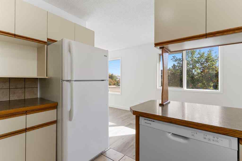 MLS® A2265976 - 2 West Barrett Place  in West Valley Cochrane, Residential