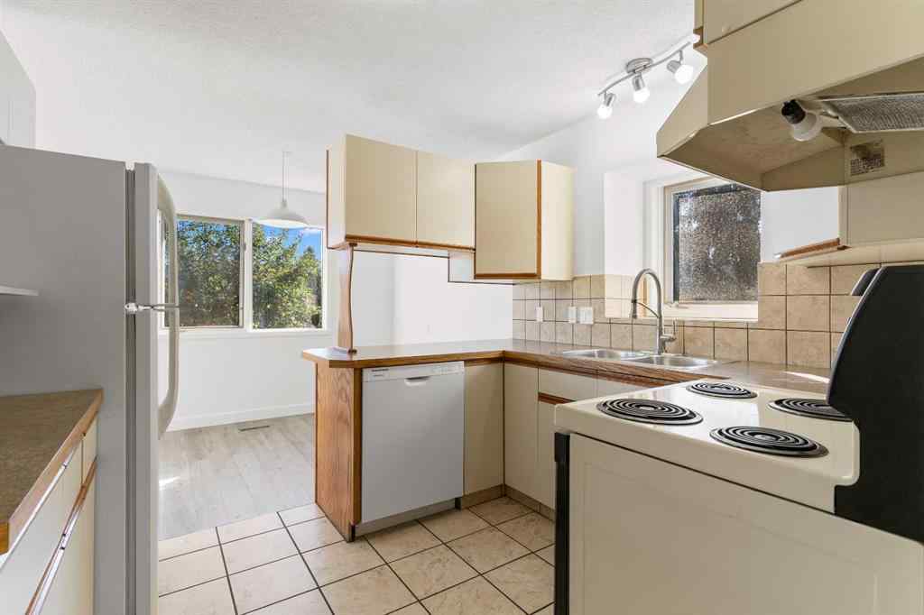 MLS® A2265976 - 2 West Barrett Place  in West Valley Cochrane, Residential