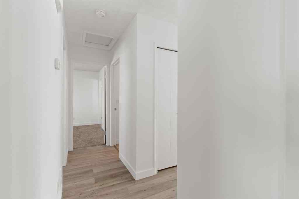 MLS® A2265976 - 2 West Barrett Place  in West Valley Cochrane, Residential