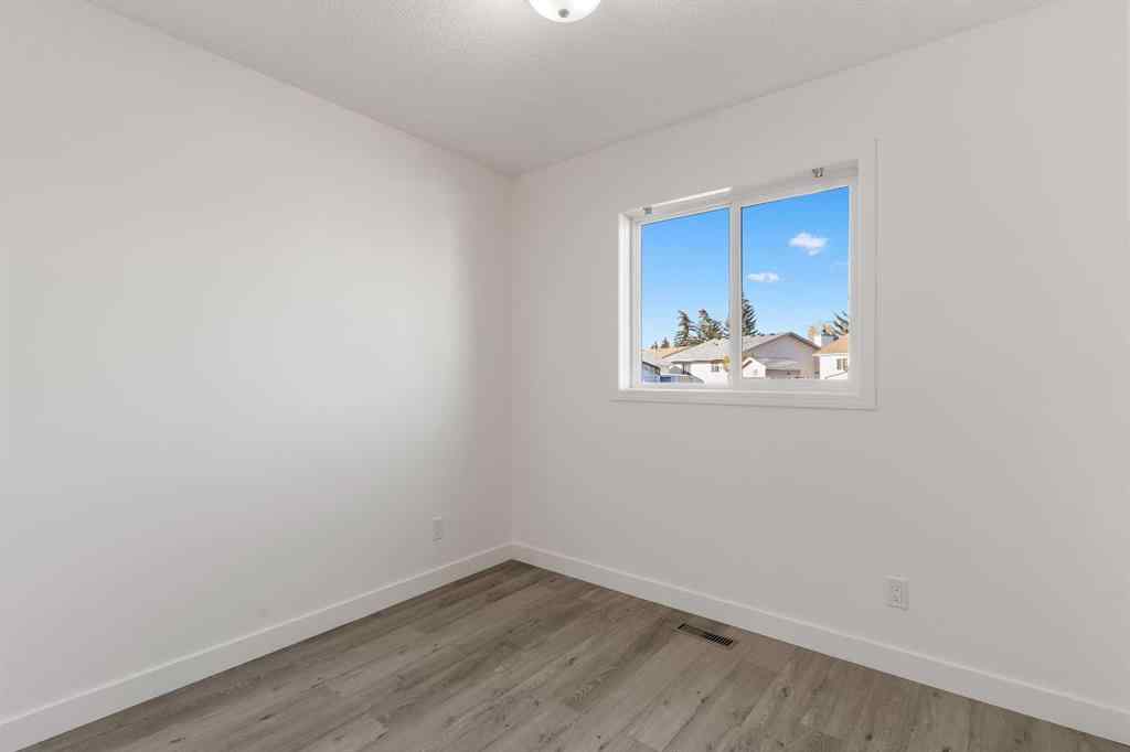 MLS® A2265976 - 2 West Barrett Place  in West Valley Cochrane, Residential