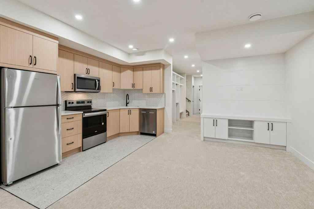 MLS® A2265980 - 643 36 Street SW in Spruce Cliff Calgary, Residential