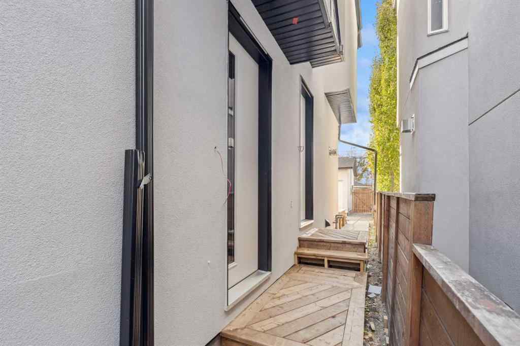 MLS® A2265980 - 643 36 Street SW in Spruce Cliff Calgary, Residential