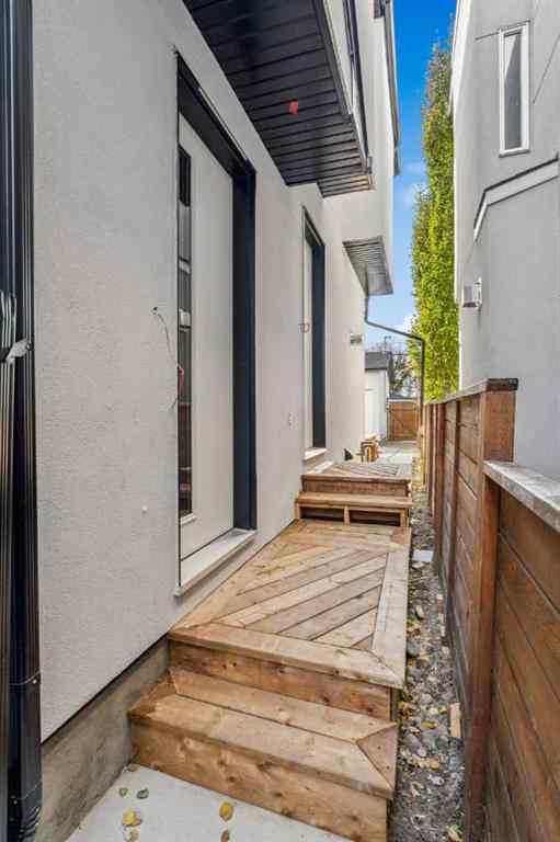 MLS® A2265980 - 643 36 Street SW in Spruce Cliff Calgary, Residential