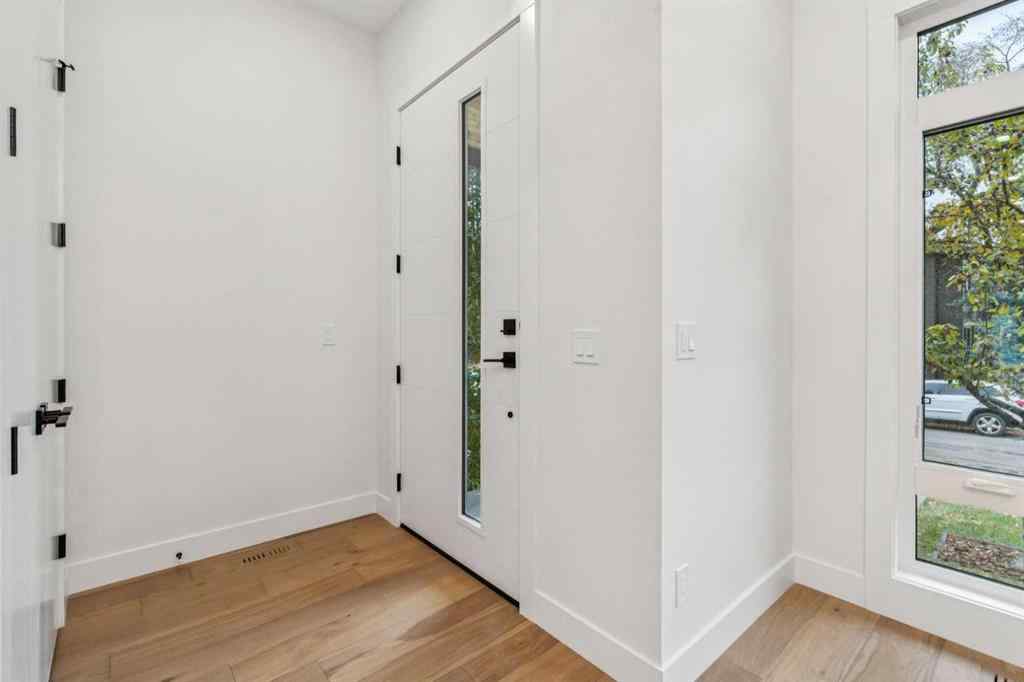 MLS® A2265980 - 643 36 Street SW in Spruce Cliff Calgary, Residential