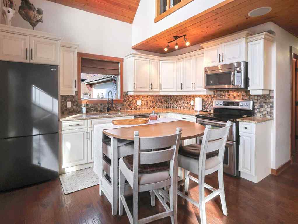 MLS® A2265981 - 256 CottageClub Crescent  in Cottage Club at Ghost Lake Rural Rocky View County, Residential