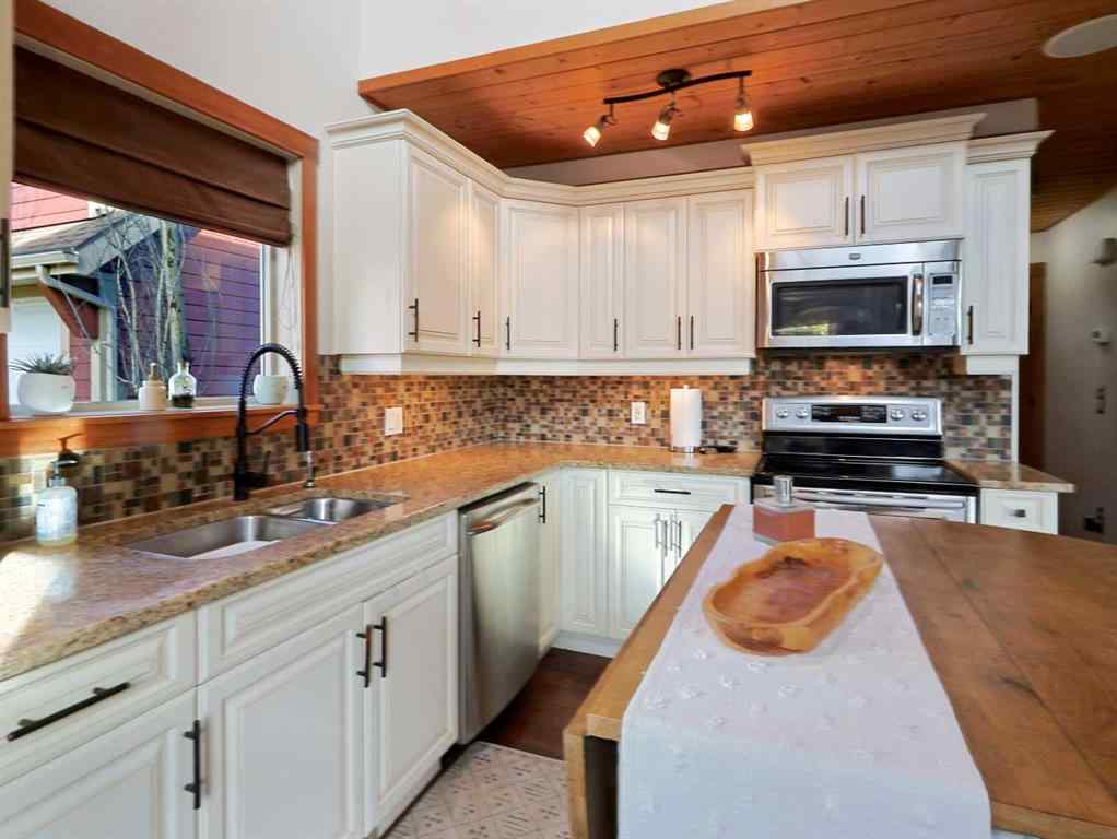 MLS® A2265981 - 256 CottageClub Crescent  in Cottage Club at Ghost Lake Rural Rocky View County, Residential