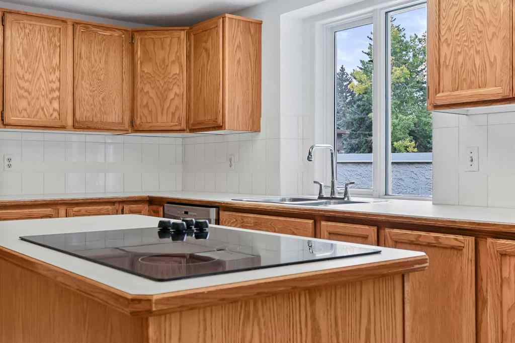 MLS® A2265982 - 3 Pump Hill Landing SW in Pump Hill Calgary, Residential