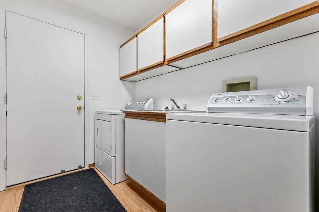 MLS® A2265982 - 3 Pump Hill Landing SW in Pump Hill Calgary, Residential