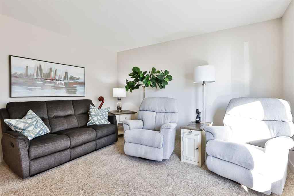 MLS® A2265987 - 25 Selkirk Road W in Varsity Village Lethbridge, Residential