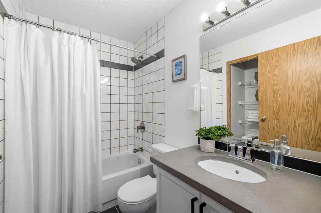 MLS® A2265988 - 92 Hidden Spring Place NW in Hidden Valley Calgary, Residential