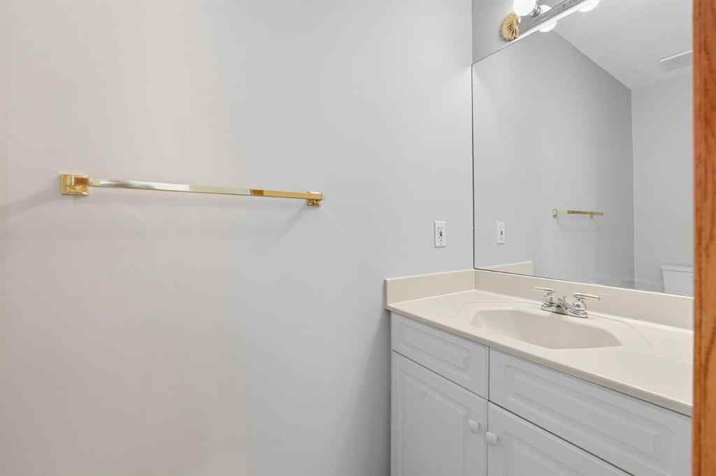 MLS® A2265991 - 36 Eagleview Heights  in GlenEagles Cochrane, Residential