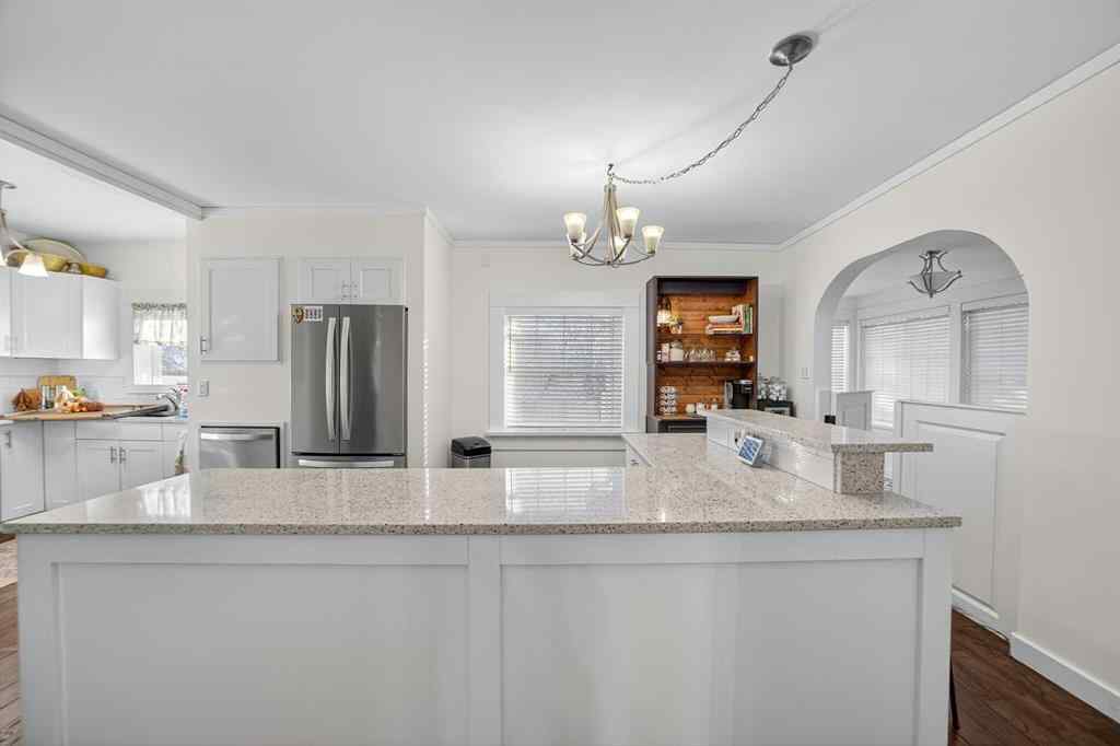 MLS&reg; # A2265994 - 1919 14 Street  in NONE Didsbury, Residential Open Houses