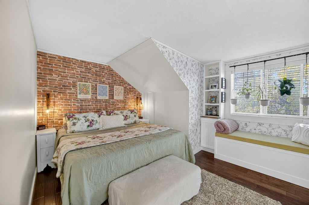 MLS&reg; # A2265994 - 1919 14 Street  in NONE Didsbury, Residential Open Houses