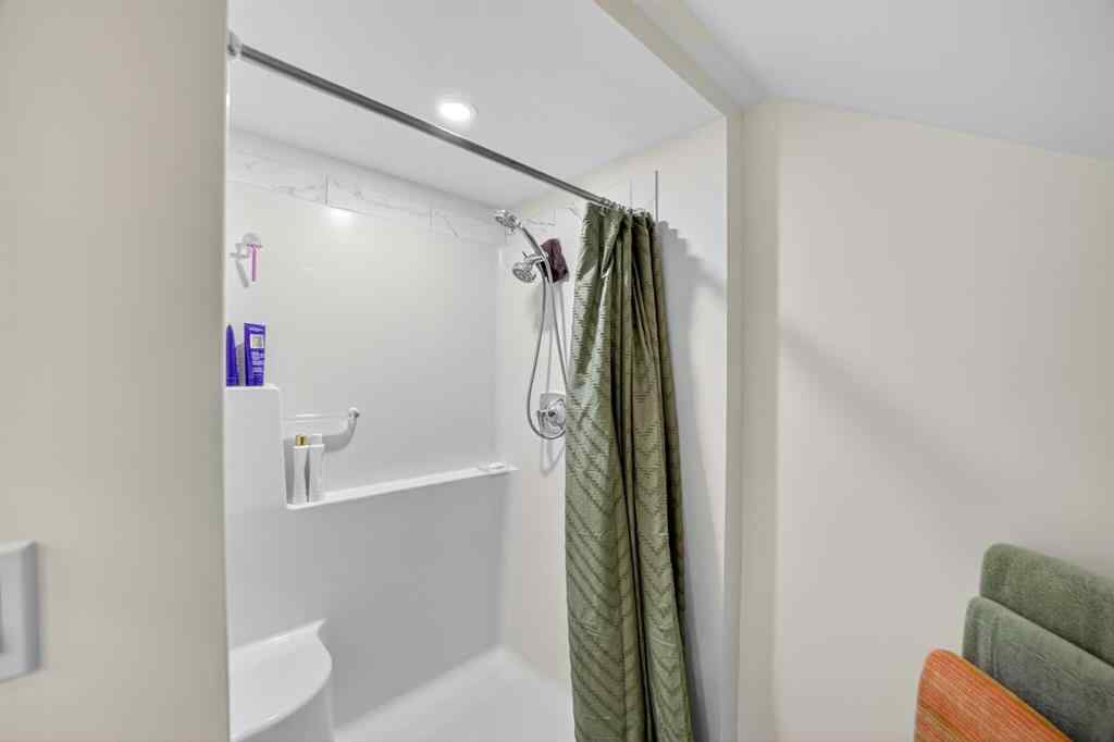 MLS&reg; # A2265994 - 1919 14 Street  in NONE Didsbury, Residential Open Houses