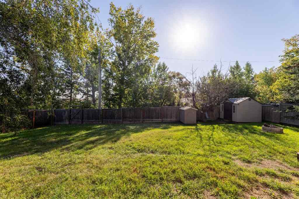 MLS&reg; # A2265994 - 1919 14 Street  in NONE Didsbury, Residential Open Houses