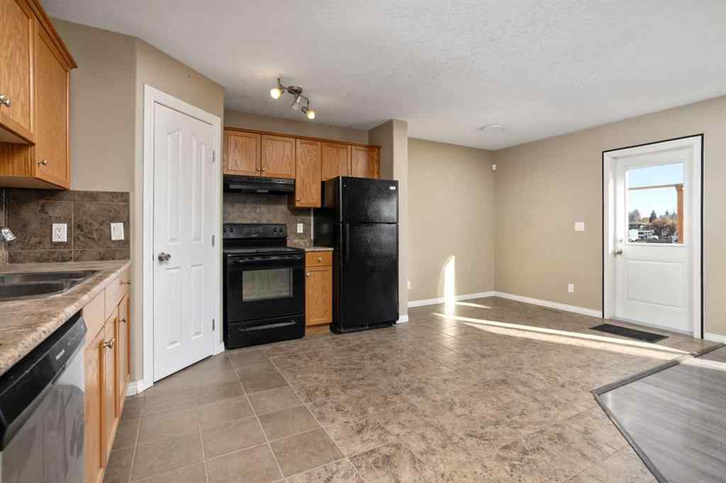 MLS® A2265995 - Unit #5 6802 50 Avenue  in Cascades Camrose, Residential