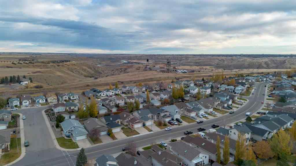MLS® A2265996 - 588 Heritage Boulevard W in Heritage Heights Lethbridge, Residential