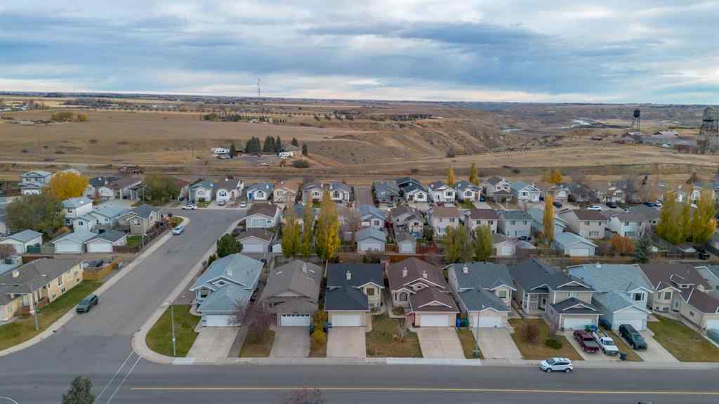 MLS® A2265996 - 588 Heritage Boulevard W in Heritage Heights Lethbridge, Residential