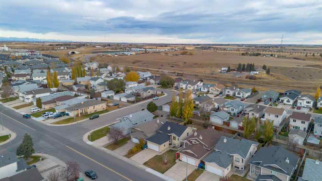 MLS® A2265996 - 588 Heritage Boulevard W in Heritage Heights Lethbridge, Residential