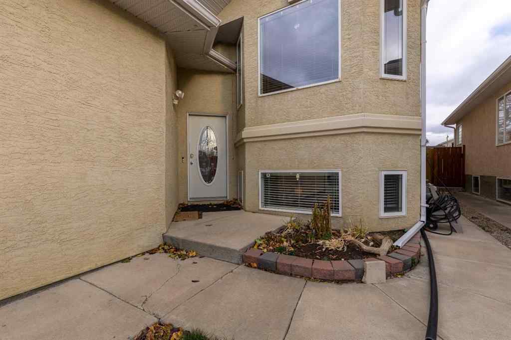 MLS® A2265996 - 588 Heritage Boulevard W in Heritage Heights Lethbridge, Residential