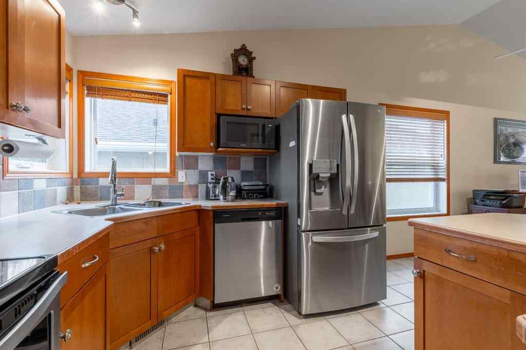 MLS® A2265996 - 588 Heritage Boulevard W in Heritage Heights Lethbridge, Residential