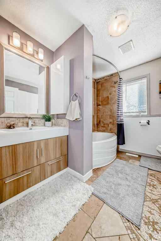 MLS® A2265999 - 4644 84 Street NW in Bowness Calgary, Residential