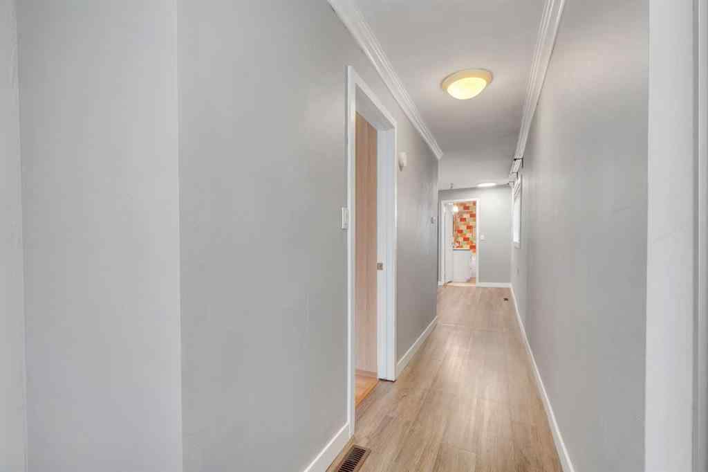 MLS® A2266000 - 314 8 Avenue NE in Crescent Heights Calgary, Residential