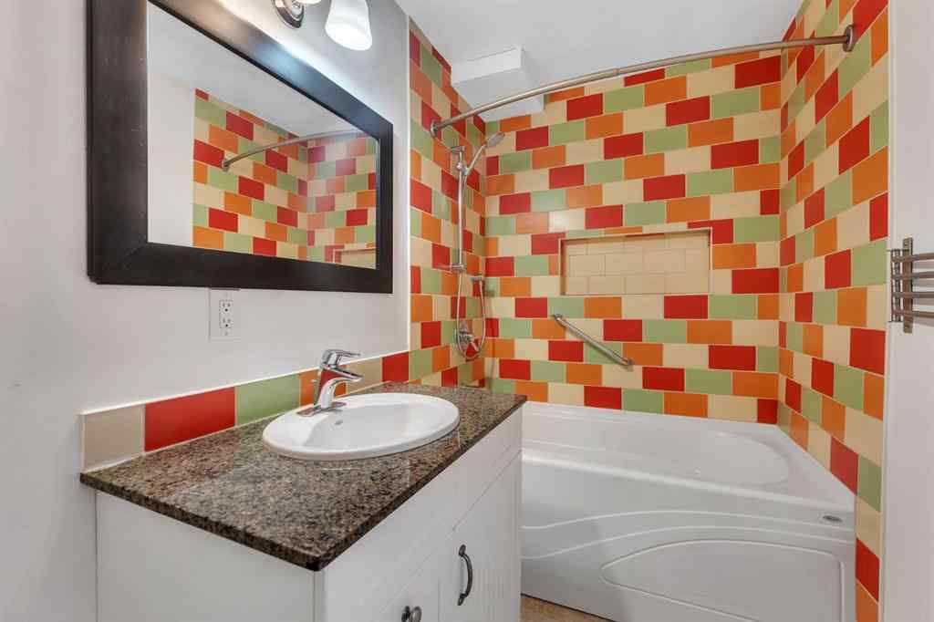 MLS® A2266000 - 314 8 Avenue NE in Crescent Heights Calgary, Residential