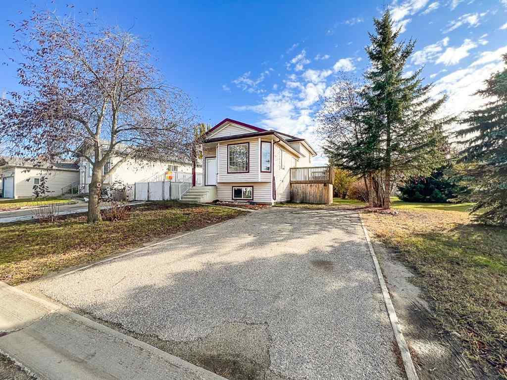 MLS® A2266009 - 9019 66 Avenue  in Countryside South Grande Prairie, Residential