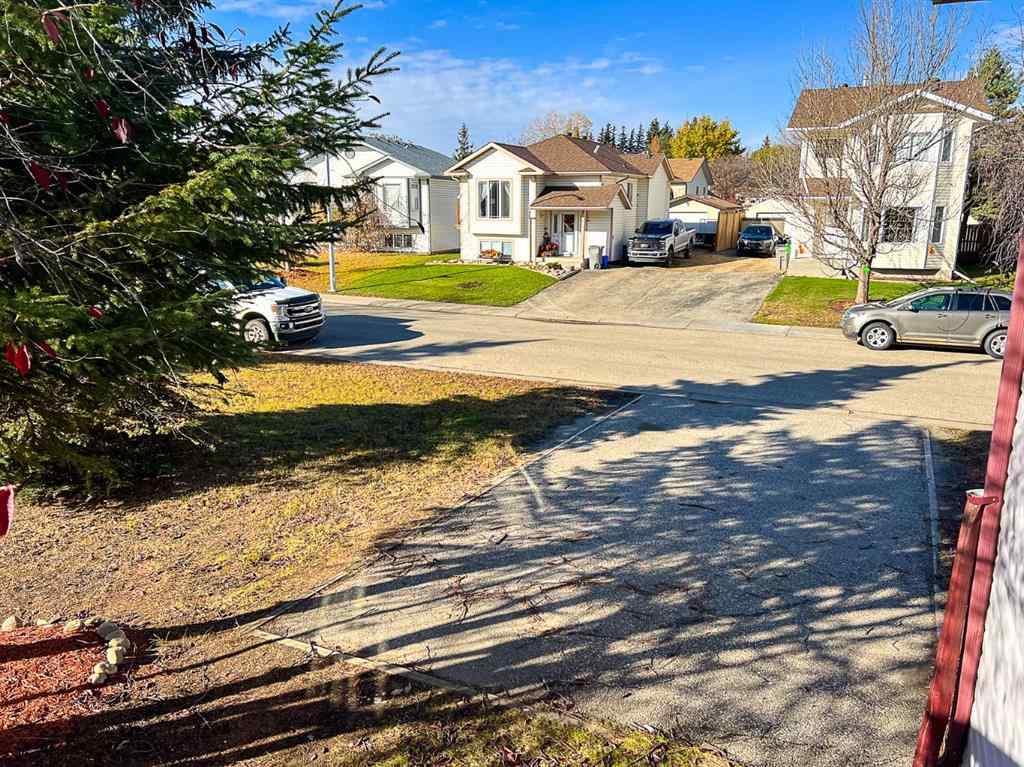 MLS® A2266009 - 9019 66 Avenue  in Countryside South Grande Prairie, Residential