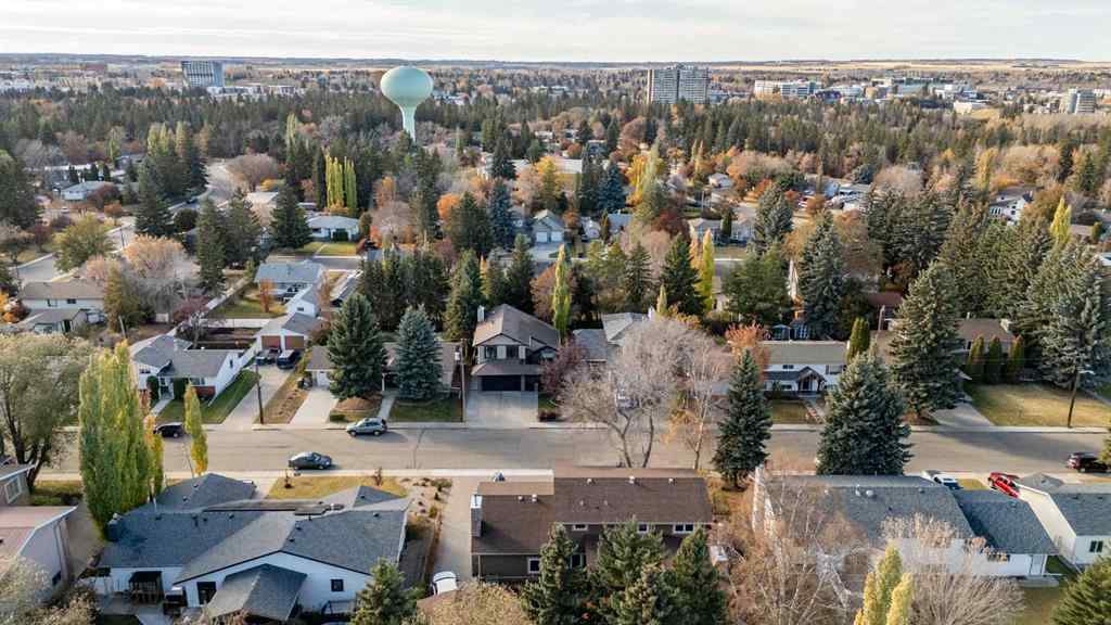 MLS® A2266012 - 3520 44A Avenue  in Mountview Red Deer, Residential