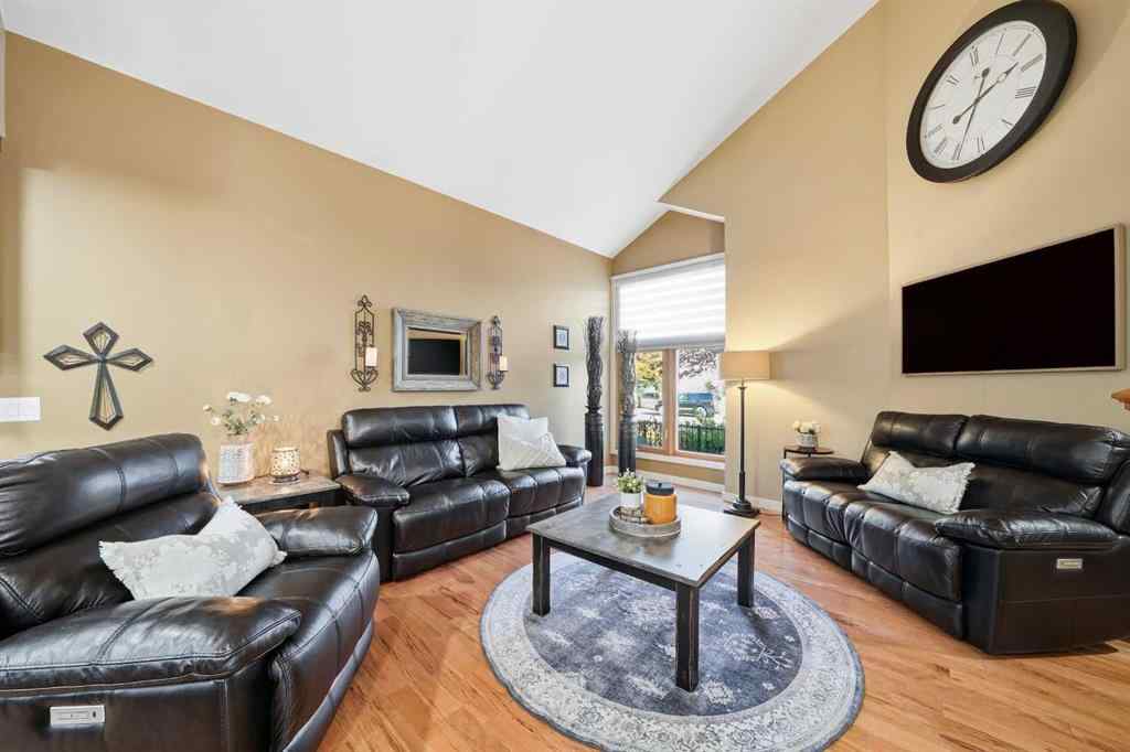 MLS® A2266012 - 3520 44A Avenue  in Mountview Red Deer, Residential