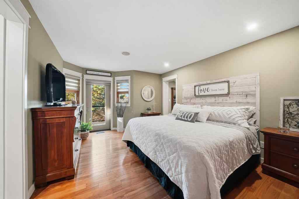 MLS® A2266012 - 3520 44A Avenue  in Mountview Red Deer, Residential