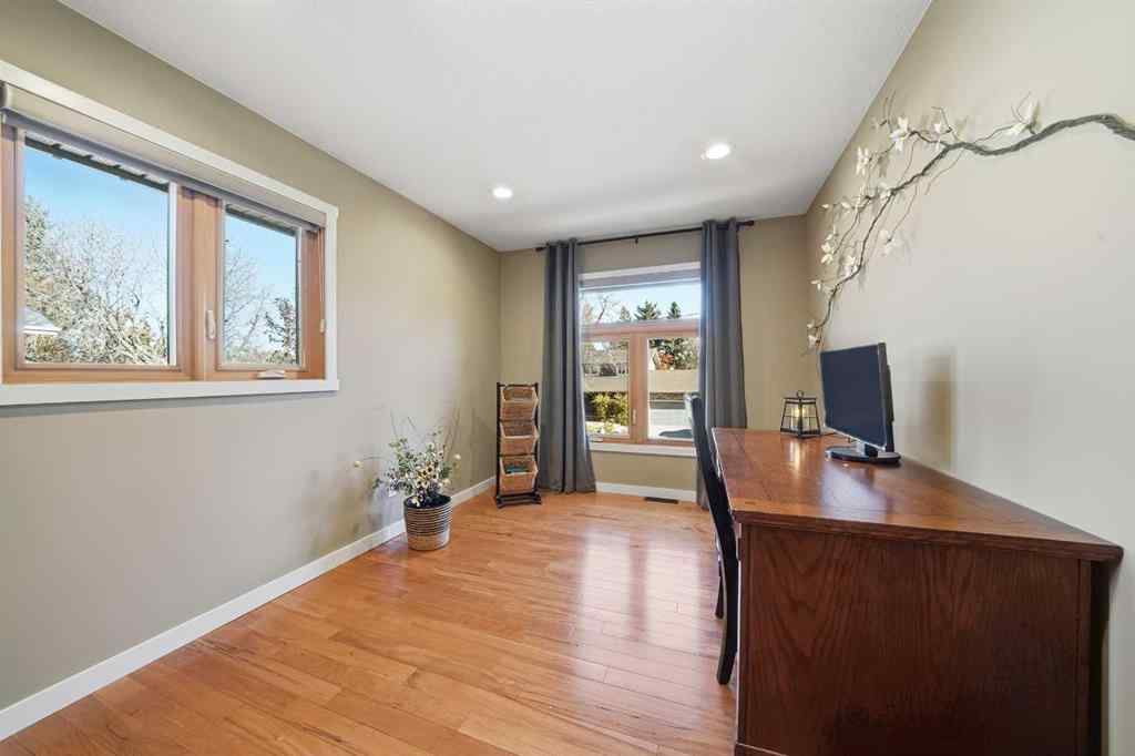 MLS® A2266012 - 3520 44A Avenue  in Mountview Red Deer, Residential