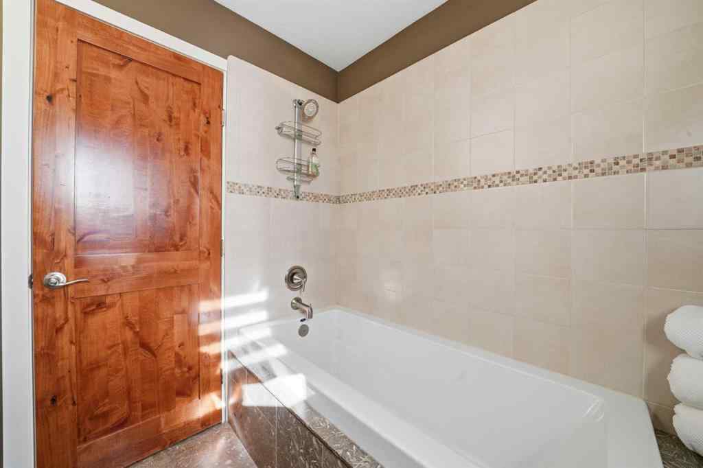 MLS® A2266012 - 3520 44A Avenue  in Mountview Red Deer, Residential