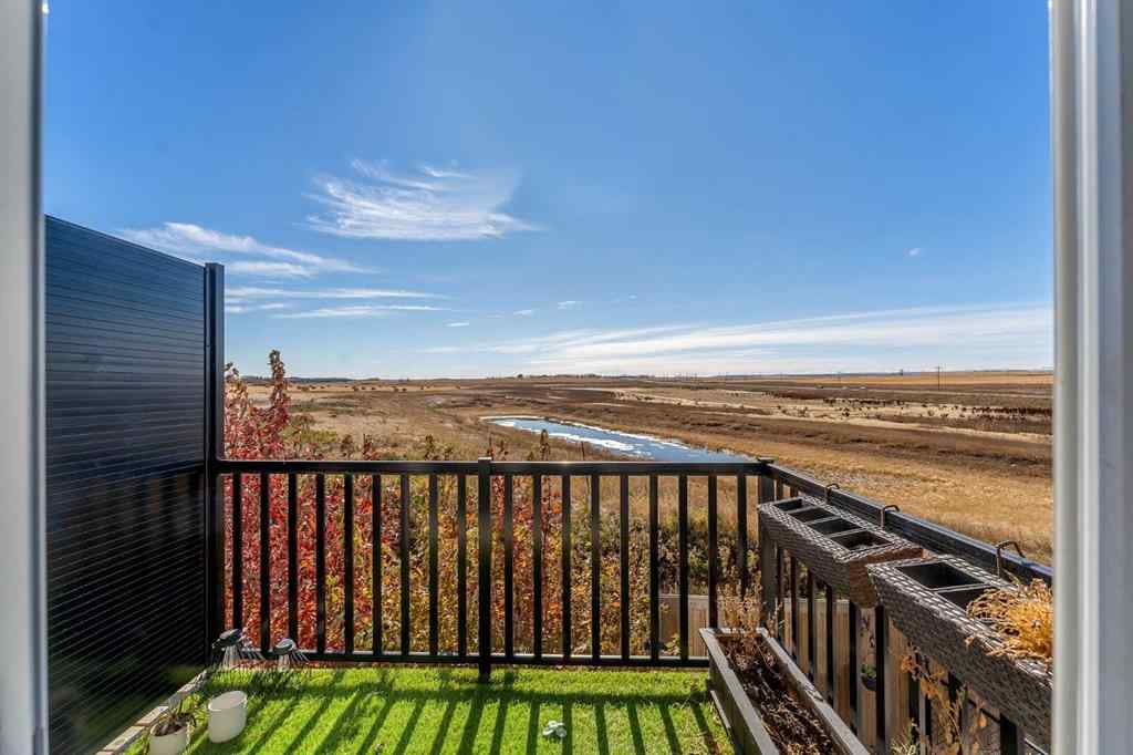 MLS® A2266017 - 209 Hillcrest Square SW in Hillcrest Airdrie, Residential