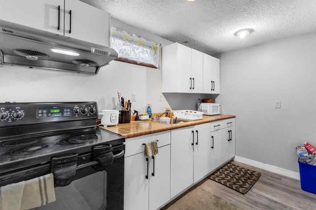 MLS® A2266021 - 7 Castleridge Way NE in Castleridge Calgary, Residential