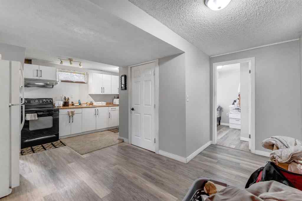 MLS® A2266021 - 7 Castleridge Way NE in Castleridge Calgary, Residential