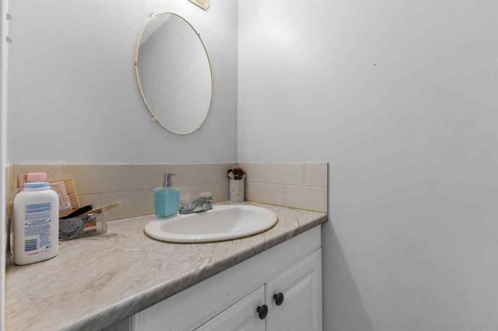 MLS® A2266021 - 7 Castleridge Way NE in Castleridge Calgary, Residential