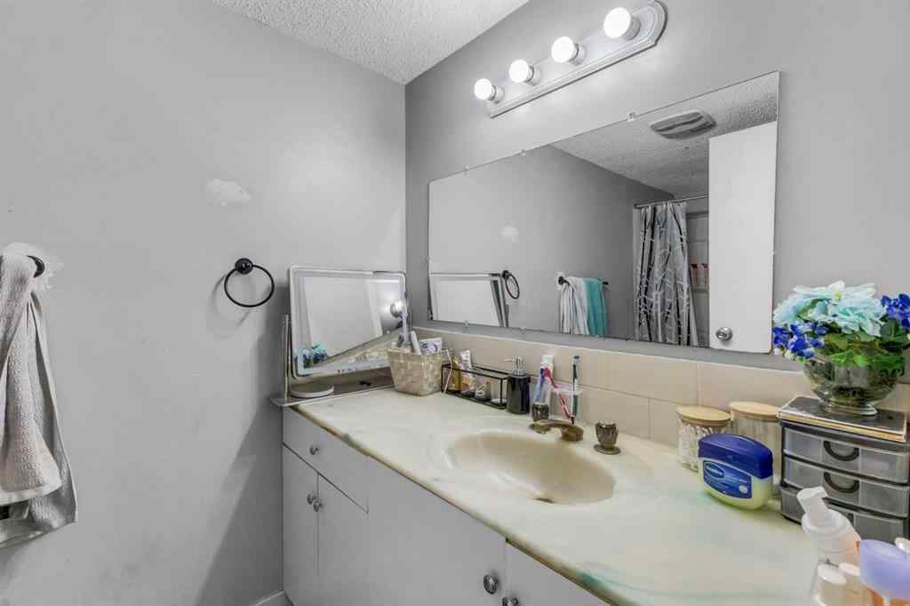 MLS® A2266021 - 7 Castleridge Way NE in Castleridge Calgary, Residential