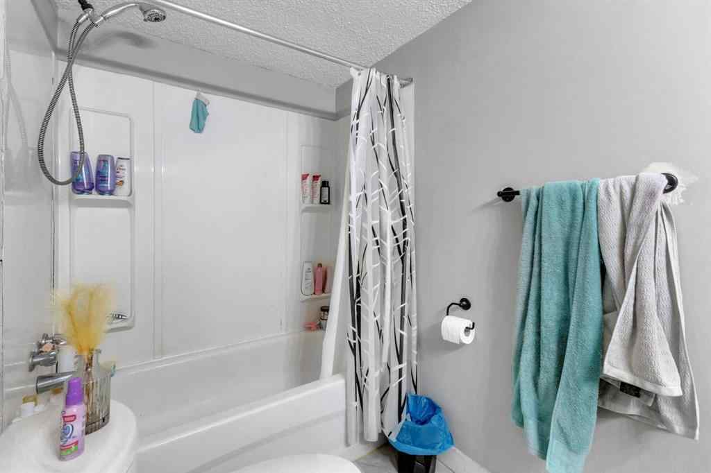 MLS® A2266021 - 7 Castleridge Way NE in Castleridge Calgary, Residential